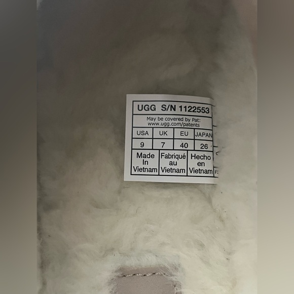 Womens size 9 UGG Tazz Sand color - Picture 8 of 8